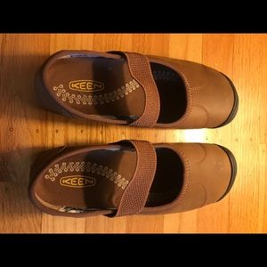 NWB Keen Sienna MJ Leather Fashion Sneaker